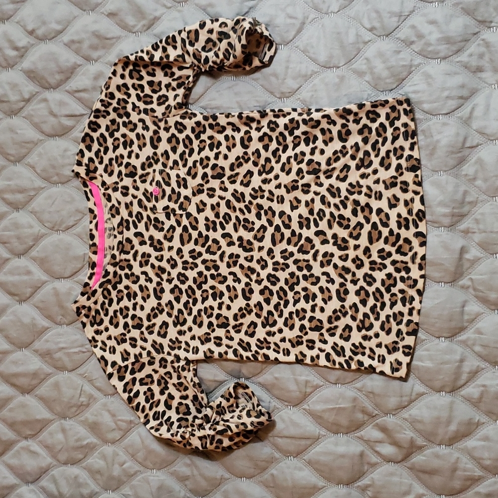 Leopard print top 3/4 rushed sleeve small pocket